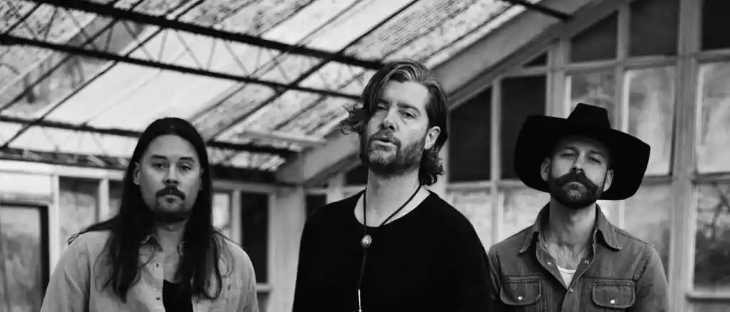 Tim & The Glory Boys - Vimarsana News